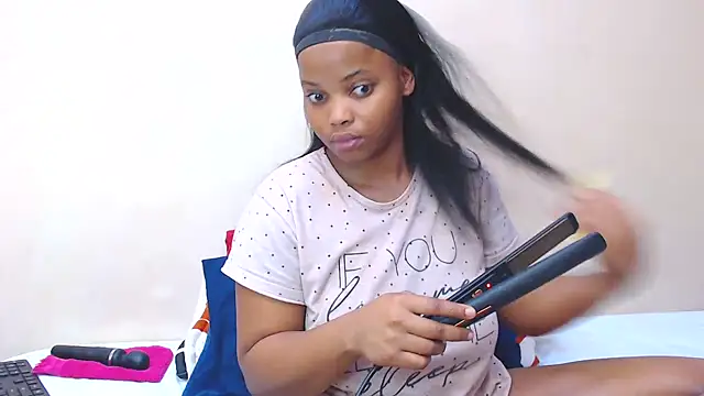 Xoli 11 online show from October 9, 1:25 am