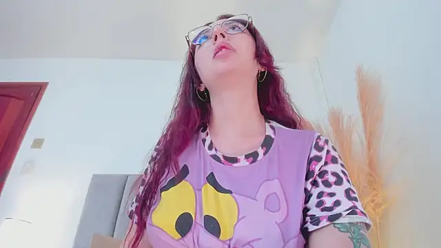 Emilywatsonn online show from January 17, 2:39 pm