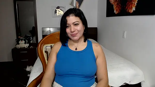 EmilyPeytonn online show from February 24, 10:03 pm