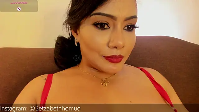 Snapshot of BetzabethHomud0 chatting on February 10, 3:13 am BetzabethHomud0 online show from February 10, 3:13 am