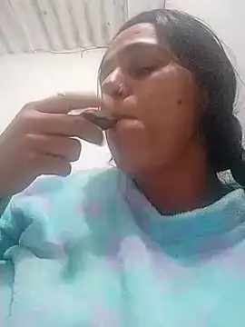 Snapshot of lovecandy_22 chatting on February 5, 6:46 am lovecandy 22 online show from February 5, 6:46 am