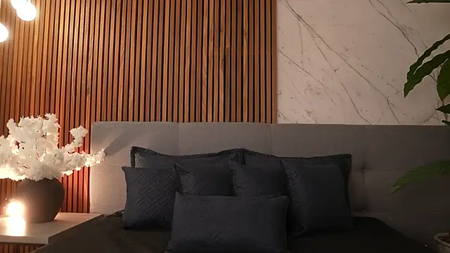 Snapshot of Amelia_Rouse chatting on December 1, 8:03 pm Amelia Rouse online show from December 1, 8:03 pm