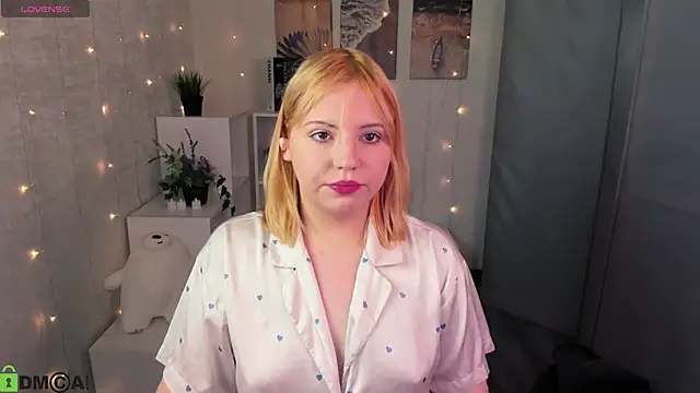 Stacy Luv online show from October 27, 3:32 am