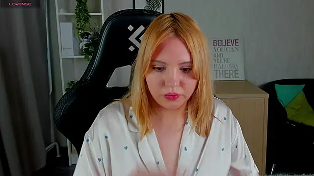 Stacy Luv online show from February 11, 9:25 am