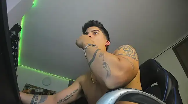 charlie hotxxx online show from February 13, 3:50 am