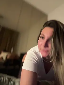 babyyboomm online show from February 8, 1:43 am