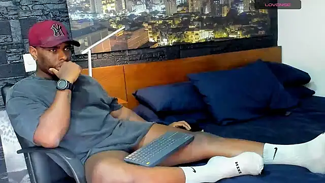 thomas santtos1 online show from February 14, 7:54 pm