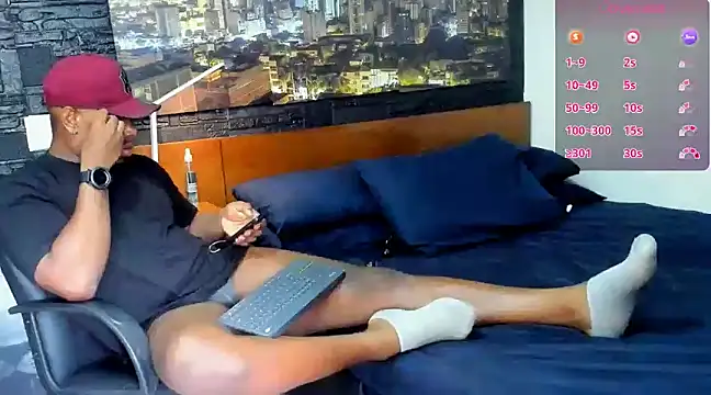 thomas santtos1 online show from February 22, 7:36 pm