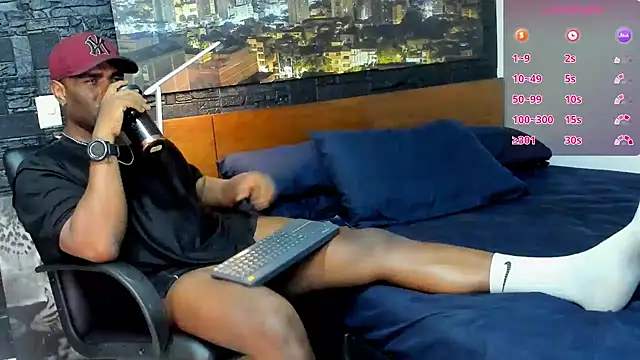 thomas santtos1 online show from March 7, 3:08 am