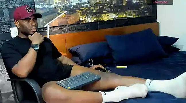 thomas santtos1 online show from March 9, 12:00 am