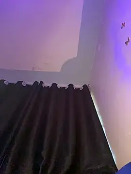 Cherrytowild online show from December 2, 4:51 am