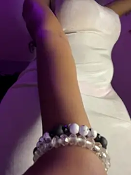 Cherrytowild online show from January 10, 5:26 pm