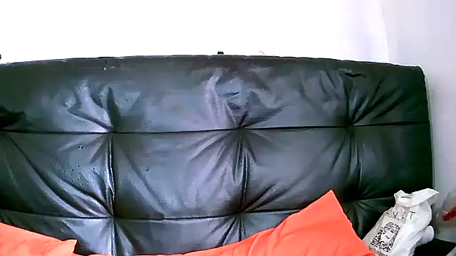 Snapshot of Bustypillows chatting on March 17, 11:42 am Bustypillows online show from March 17, 11:42 am