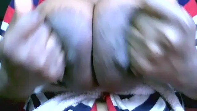 Snapshot of Bustypillows chatting on September 14, 5:28 am Bustypillows online show from September 14, 5:28 am