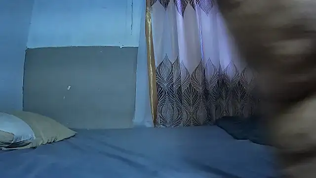 BustyThickyAss online show from April 28, 6:51 am