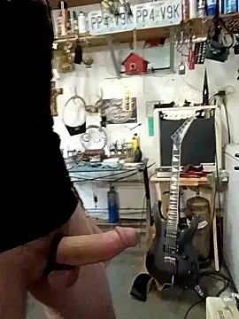 Snapshot of Danialanon chatting on November 27, 9:39 pm Danialanon online show from November 27, 9:39 pm