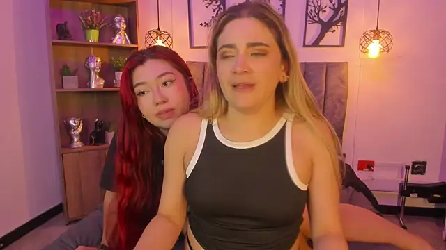 Andy and emma online show from December 5, 3:50 pm