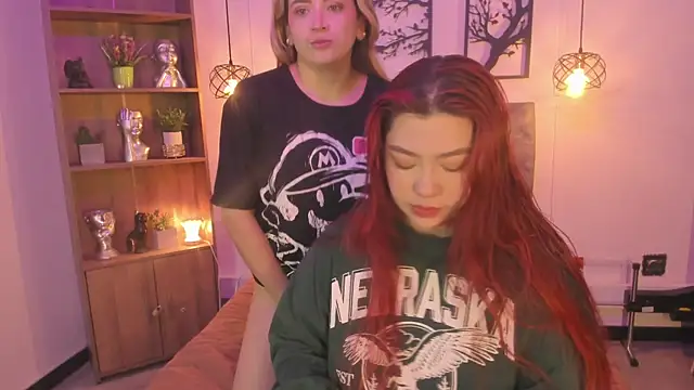 Andy and emma online show from December 9, 12:51 pm