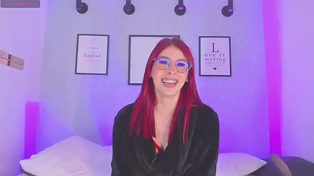 Snapshot of Dasha-b chatting on March 11, 2:32 am Dasha-b online show from March 11, 2:32 am