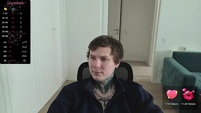 Snapshot of Lechery_boy chatting on April 1, 9:21 am Lechery boy online show from April 1, 9:21 am