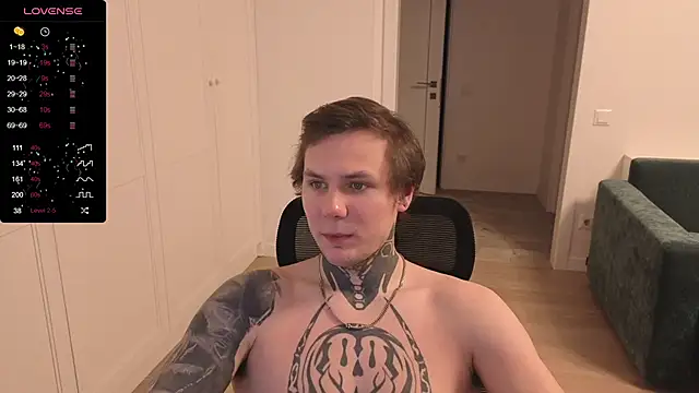 Snapshot of Lechery_boy chatting on April 4, 4:37 pm Lechery boy online show from April 4, 4:37 pm