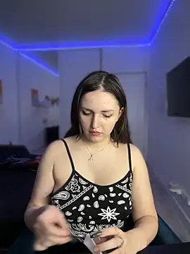 HoneySweetBee online show from November 21, 11:36 pm