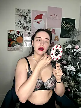 Snapshot of HoneySweetBee chatting on December 15, 5:23 am HoneySweetBee online show from December 15, 5:23 am