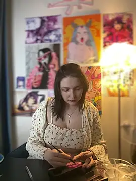 Snapshot of HoneySweetBee chatting on February 22, 10:30 pm HoneySweetBee online show from February 22, 10:30 pm