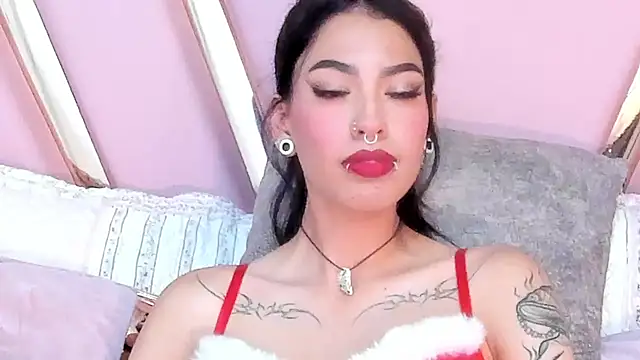 Snapshot of Eva_Benely chatting on December 24, 5:27 am Eva Benely online show from December 24, 5:27 am