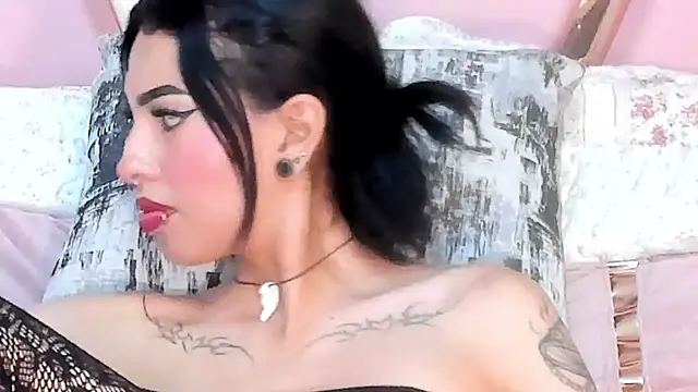 Snapshot of Eva_Benely chatting on December 28, 8:37 am Eva Benely online show from December 28, 8:37 am