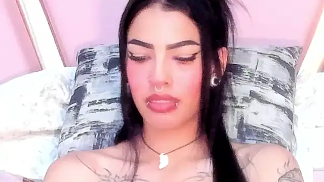 Snapshot of Eva_Benely chatting on January 16, 1:48 am Eva Benely online show from January 16, 1:48 am