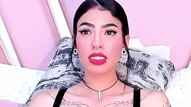 Snapshot of Eva_Benely chatting on January 17, 3:12 am Eva Benely online show from January 17, 3:12 am