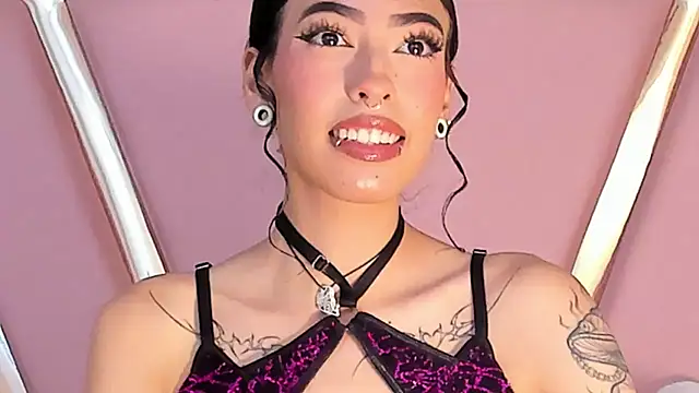 Snapshot of Eva_Benely chatting on September 13, 6:13 am Eva Benely online show from September 13, 6:13 am