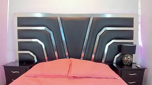 NinnaVous online show from January 14, 3:57 pm