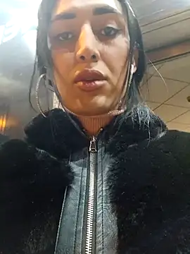 Snapshot of alice_jhonson_ chatting on February 25, 11:22 pm alice jhonson online show from February 25, 11:22 pm