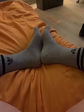 footsy35 online show from April 5, 3:47 am