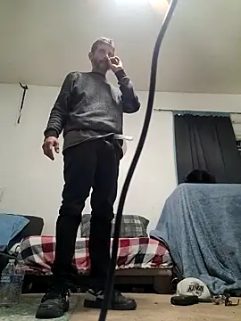 LongDickZee562 online show from December 19, 9:05 am