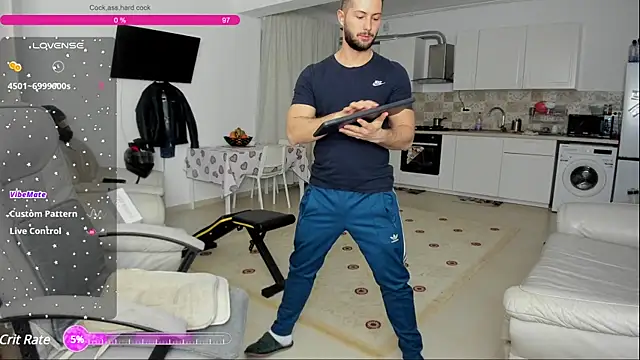 Snapshot of ZackFraser chatting on January 7, 5:12 am ZackFraser online show from January 7, 5:12 am