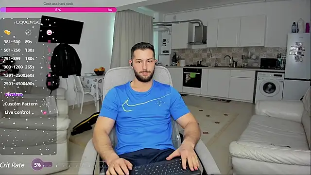 Snapshot of ZackFraser chatting on January 20, 8:09 am ZackFraser online show from January 20, 8:09 am