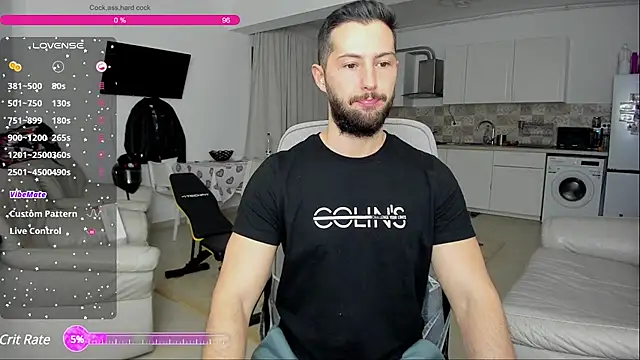 Snapshot of ZackFraser chatting on February 6, 5:14 am ZackFraser online show from February 6, 5:14 am