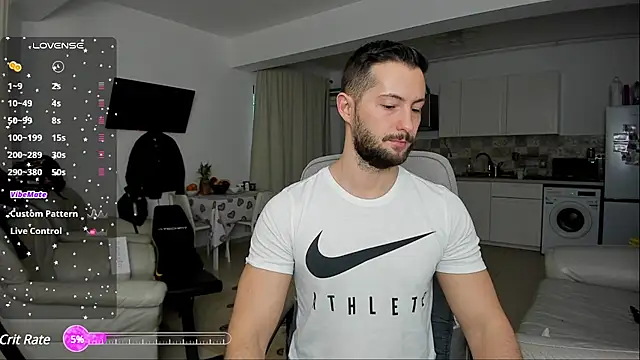 Snapshot of ZackFraser chatting on February 21, 5:24 am ZackFraser online show from February 21, 5:24 am