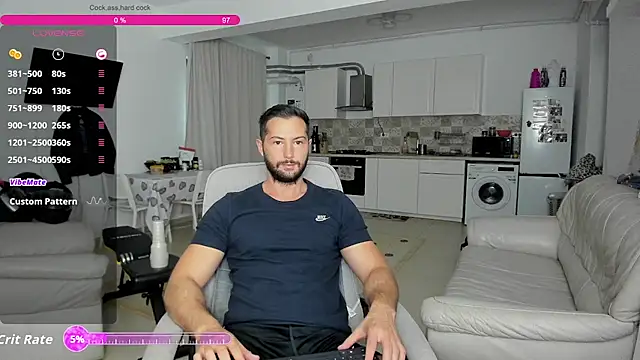 Snapshot of ZackFraser chatting on September 17, 7:43 am ZackFraser online show from September 17, 7:43 am