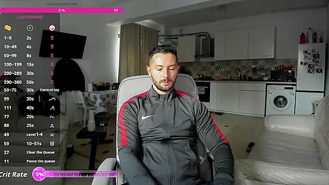 Snapshot of ZackFraser chatting on October 21, 7:53 am ZackFraser online show from October 21, 7:53 am