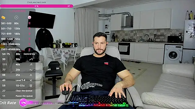 Snapshot of ZackFraser chatting on November 15, 8:38 pm ZackFraser online show from November 15, 8:38 pm