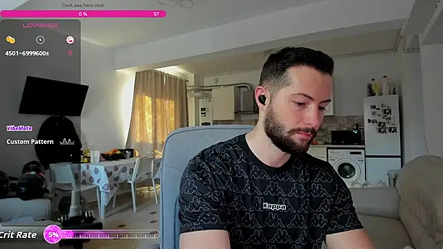 Snapshot of ZackFraser chatting on November 22, 9:41 am ZackFraser online show from November 22, 9:41 am