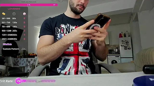 Snapshot of ZackFraser chatting on November 26, 10:05 am ZackFraser online show from November 26, 10:05 am