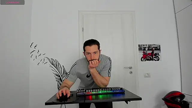 ZackFraser online show from March 30, 7:20 am