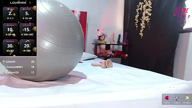 Snapshot of cleopatraa chatting on December 20, 8:12 pm cleopatraa online show from December 20, 8:12 pm