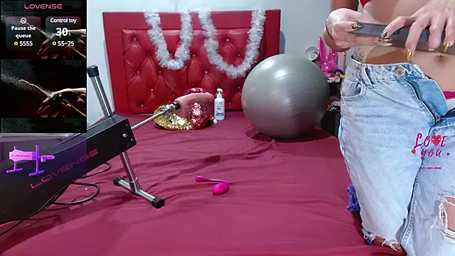 Snapshot of cleopatraa chatting on January 15, 10:02 pm cleopatraa online show from January 15, 10:02 pm