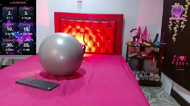 Snapshot of cleopatraa chatting on January 26, 1:09 am cleopatraa online show from January 26, 1:09 am